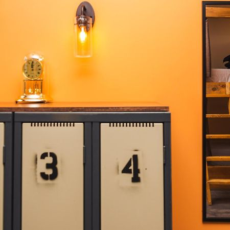 The Haven Hostel Тандер-Бей Екстер'єр фото