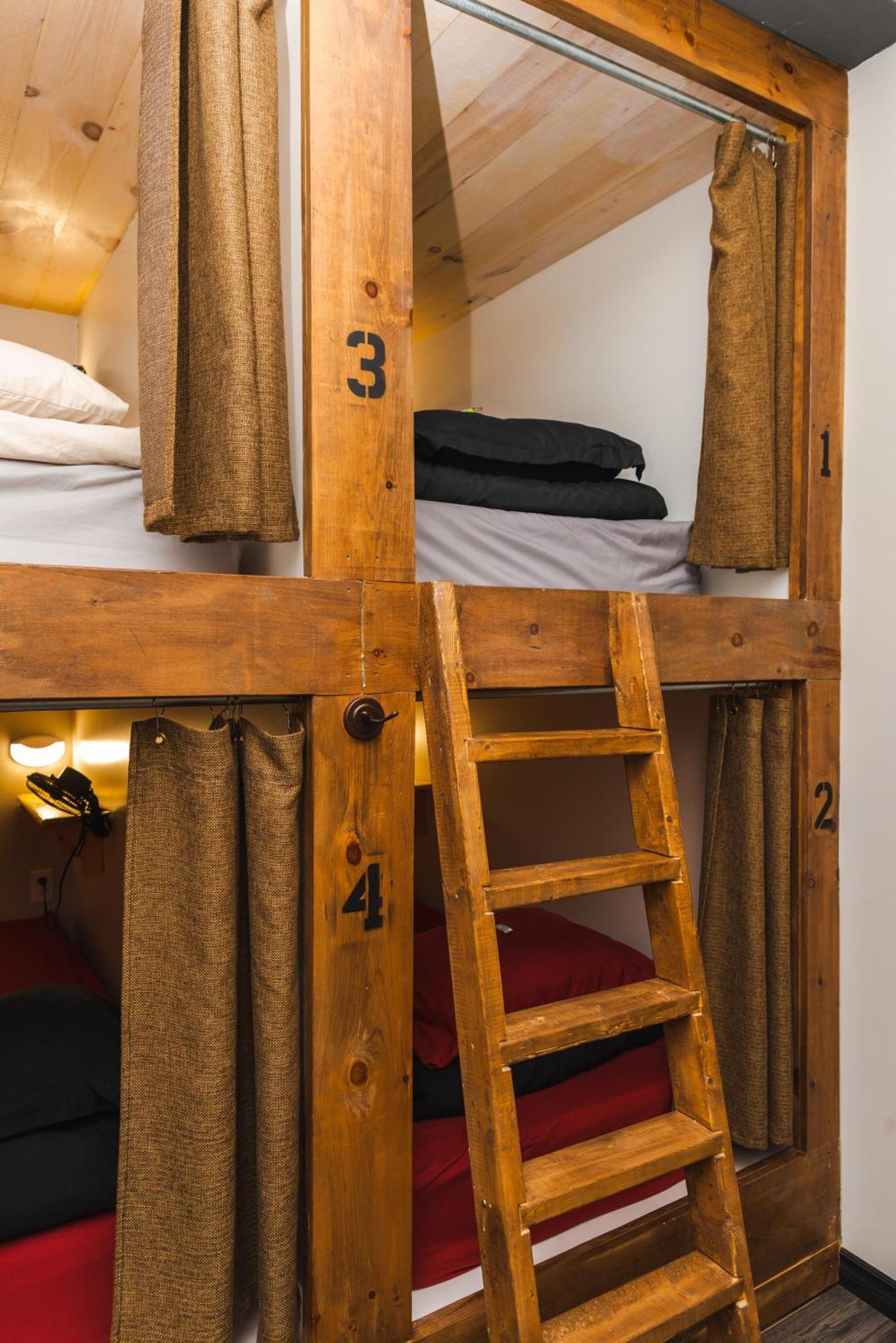 The Haven Hostel Тандер-Бей Екстер'єр фото